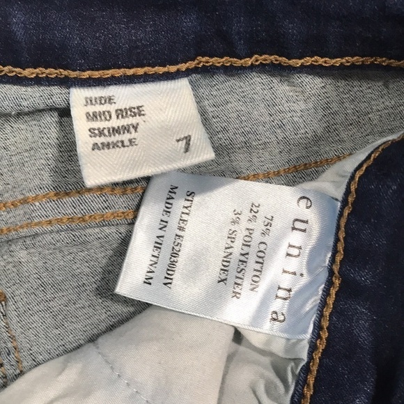 Eunina Jude Mid-Rise Skinny Distressed Ankle Jeans size 7 - Picture 5 of 9